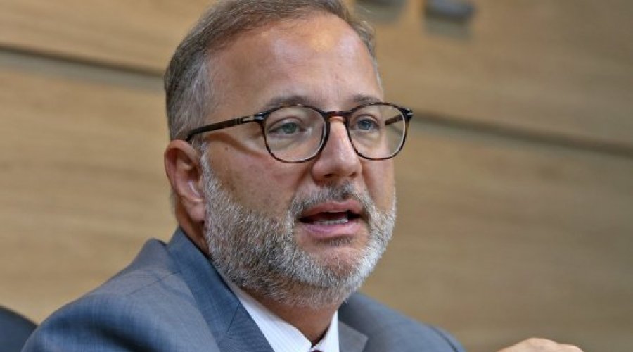 [Bahia reduz estimativa de colapso no sistema de saúde e prevê esgotamento em junho]