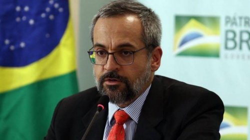 [Enem 2020: Weintraub fará enquete com inscritos para decidir adiamento da prova]