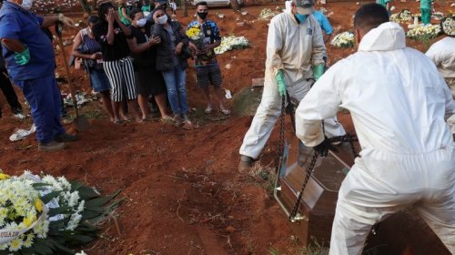 [Mortes por coronavírus no Brasil ultrapassam 23 mil]