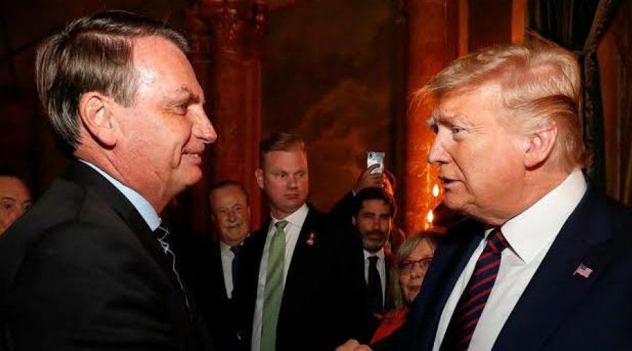 [Bolsonaro diz que Trump enviará hidroxicloroquina ao Brasil]