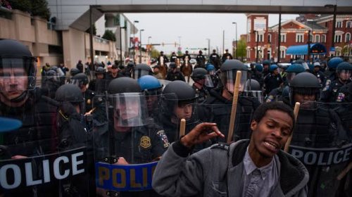 [Protestos contra racismo chegam ao 5º dia nos Estados Unidos]