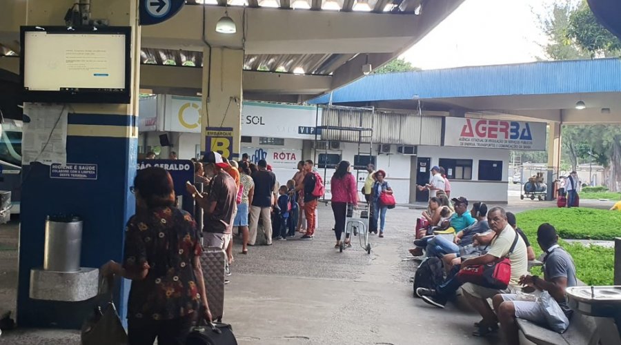 [Bahia tem mais 22 cidades com transporte intermunicipal suspenso]