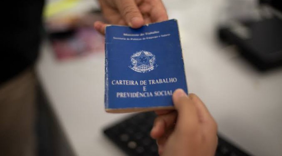 [SIMM oferece 28 vagas de emprego através de teleatendimento]