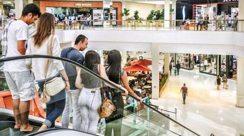 [75% dos shoppings brasileiros já estão reabertos, diz Abrasce]