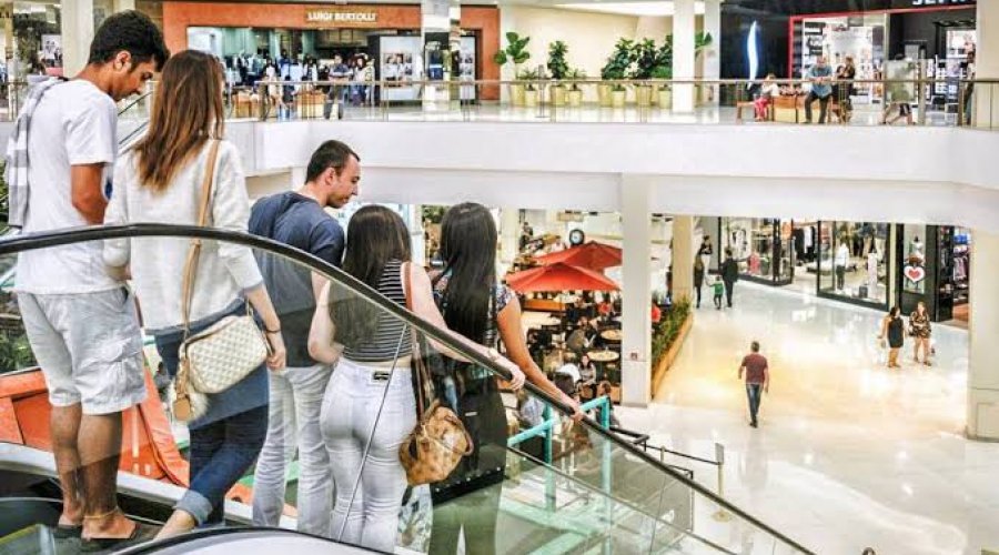 [75% dos shoppings brasileiros já estão reabertos, diz Abrasce]