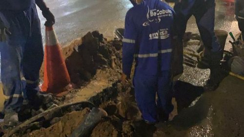 [Após denúncia Embasa resolve vazamento em rua de Pernambués ]