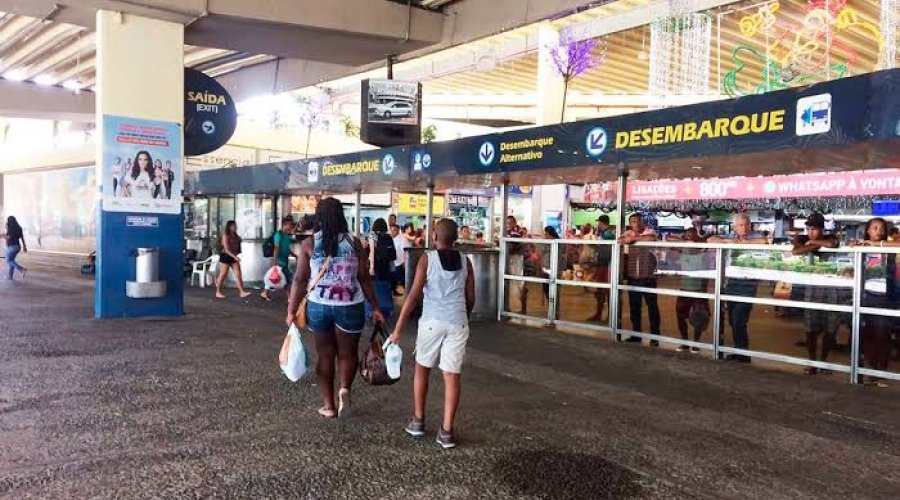 [Mais 14 cidades baianas têm transporte intermunicipal suspenso]