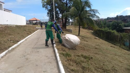 [Nova Constituinte passa por ações de limpeza e roçagem nesta sexta-feira (03)]
