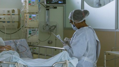 [Sesab passa a recomendar internação precoce de paciente com Covid-19]