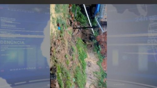 [Terra desliza em Boa Vista do Lobato]