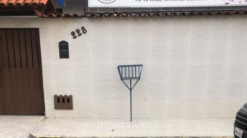 [Pais pedem instalação de faixa de pedestre em frente à escola em Plataforma]