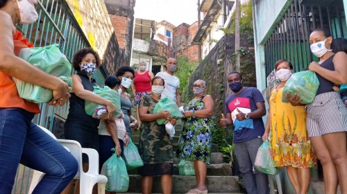 [Mais uma ação solidaria realizada no bairro do São João do Cabrito, Subúrbio Ferroviário de Sa...]