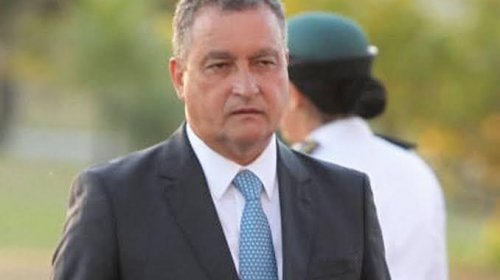 [Rui diz que escolas voltarão com aulas aos sábados e sem recesso de fim de ano]