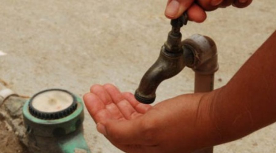 [Vazamento deixa partes de seis barros bairros de Salvador sem água]
