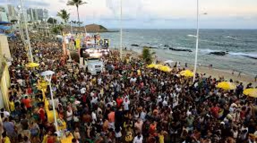 Carnaval pode acontecer em julho de 2021; [Carnaval pode acontecer em julho de 2021;