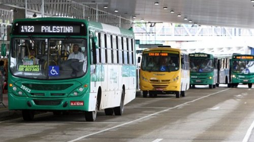 [Frota de ônibus é ampliada para 80% nesta segunda em Salvador]
