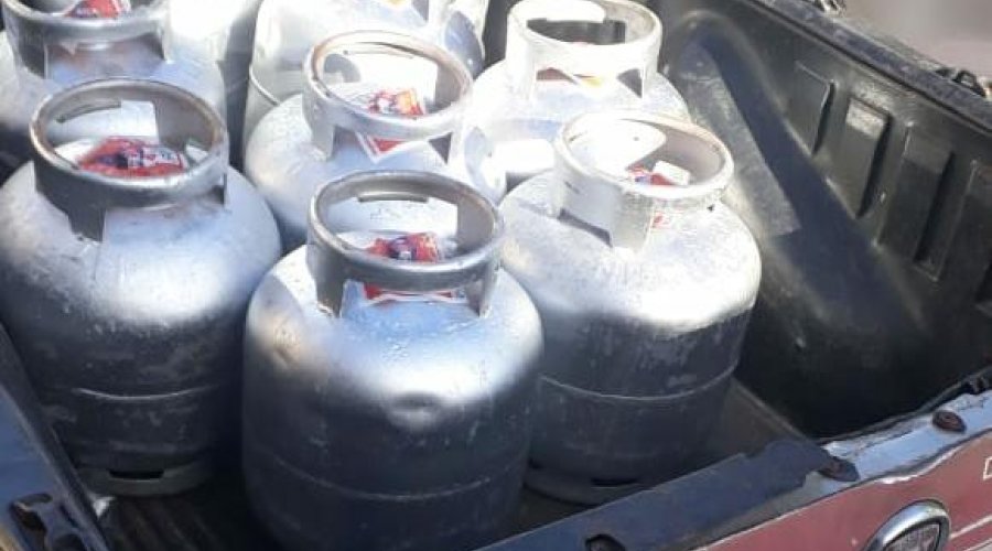 [Movimento Solidário na Cidade Baixa: cerca de 25 Vale Gás são distribuídos para moradores]
