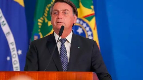 [Bolsonaro anuncia revogação de norma que inibia posse de arma de fogo]