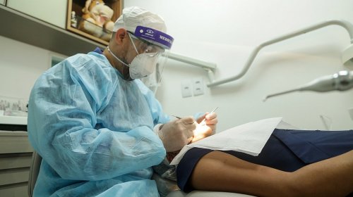 [Clínicas odontológicas e de estética podem ampliar atendimento a partir desta segunda]