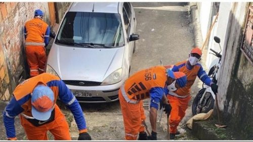 [Limpurb realiza ação de limpeza em Pernambués ; grupo solidário higienizou rua]