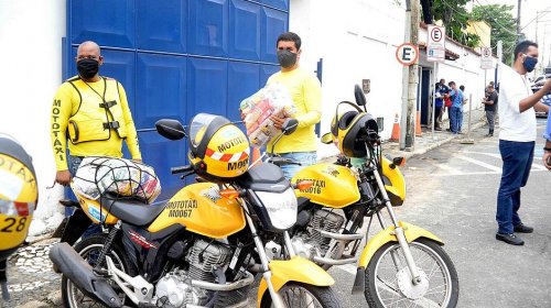 [Mototaxistas têm até esta sexta para retirar cestas básicas na Semob]