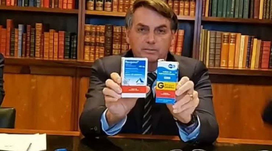 [Bolsonaro defende cloroquina e critica vacinas para a Covid-19: 'não têm comprovação científica']