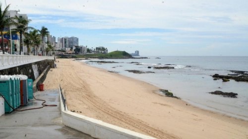 [Prefeitura libera praias de Salvador a partir de segunda]