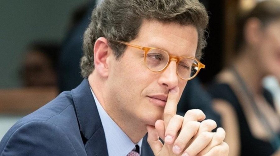 [Ricardo Salles aprova extinção de normas que protegem manguezal e restinga]