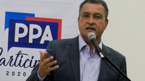 [Rui Costa decreta situação de emergência em 73 municípios por incêndios]