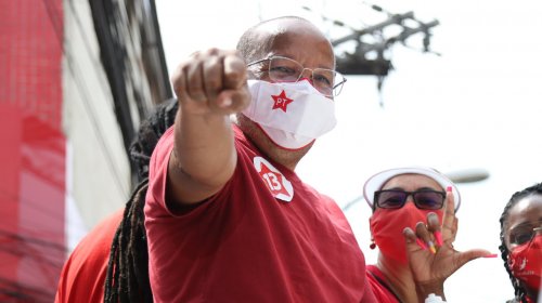 [Carreata de Suíca atrai população de Pernambués para a porta; candidato defende políticas de i...]