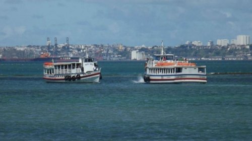 [Travessia Salvador-Mar Grande é interrompida por causa da maré baixa]