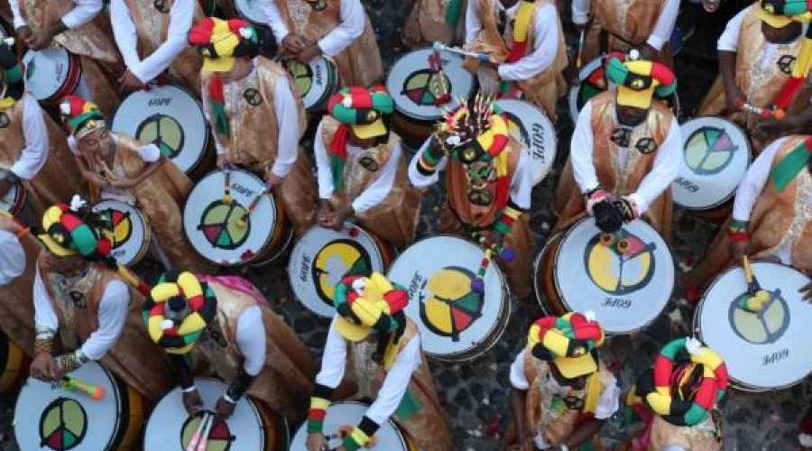 [Blocos afro acionam corregedoria contra defensor que se opõe a programa de estagiários da Magalu]