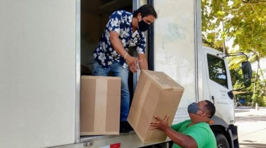[Governo envia 720 mil máscaras de tecido e TNT para 64 municípios na Bahia]