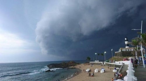 [Formação de ciclone deve trazer tempestade para a Bahia, alerta Inmet]