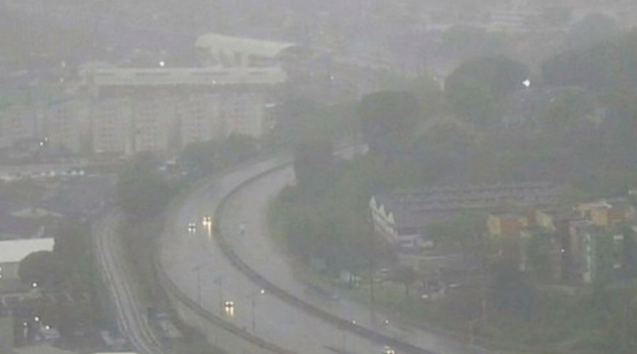 [Feriado em Salvador e RMS é de céu nublado e chuva forte]