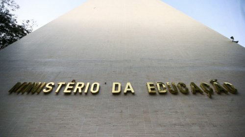 [A medida vale para as instituições federais de ensino superior]