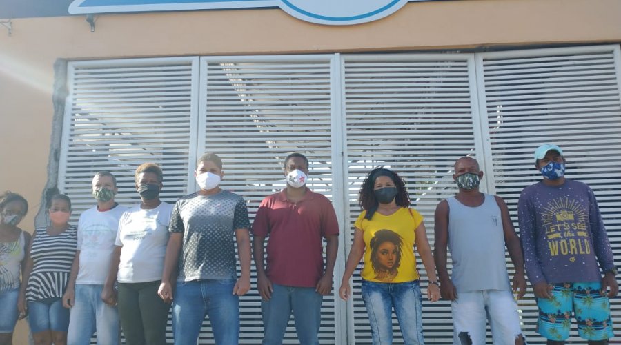 [Feirantes do Mercado Municipal do Jardim Cruzeiro protestam contra descaso da Prefeitural]