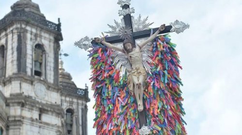 [Imagem do Senhor do Bonfim cruza cidade sem registrar aglomerações]