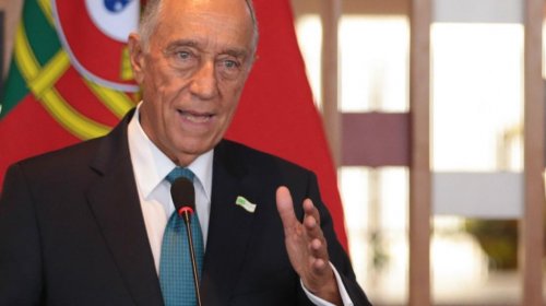 [Marcelo Rebelo de Sousa é reeleito presidente de Portugal com 60,7% dos votos]