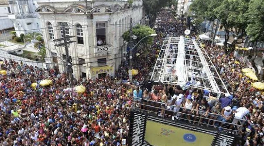 [Carnaval de Salvador começaria nesta quinta-feira (11); folia neste ano será online]