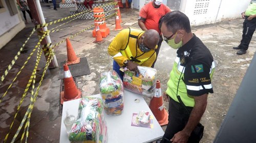 [Entrega de cestas básicas a mototaxistas começa na próxima segunda (15) ]