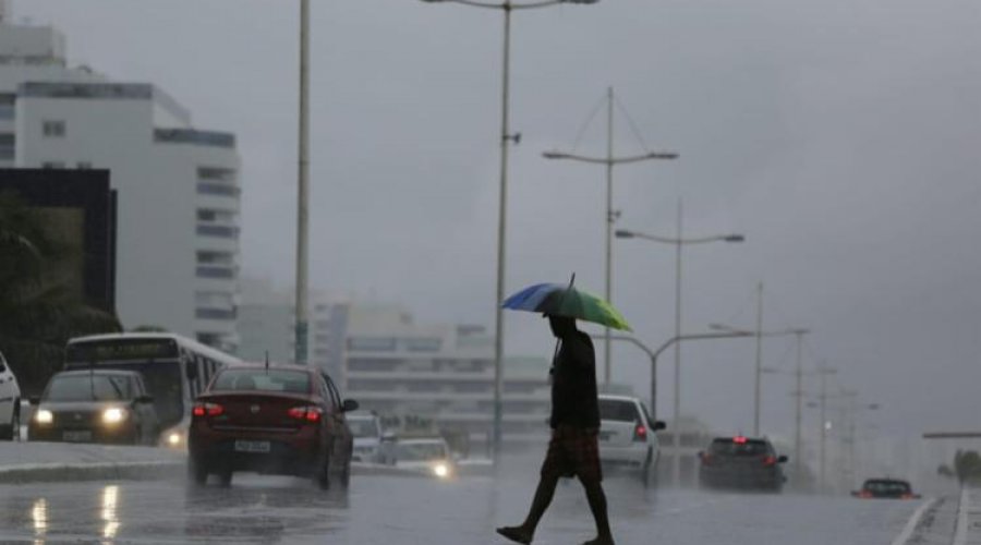 [Codesal prevê chuvas e trovoadas com possibilidade de alagamentos em Salvador nesta quarta-feira]