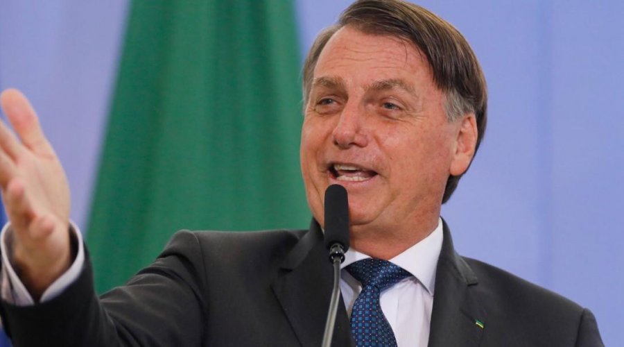 [Bolsonaro desiste de fazer pronunciamento em rádio e TV]