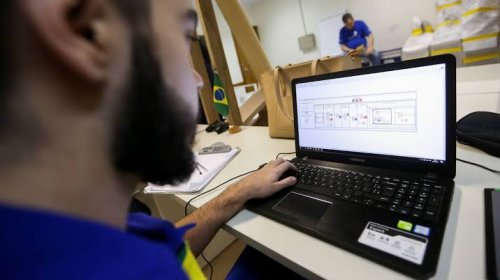 [Programa de qualificação profissional do governo abre inscrições para 6 mil vagas]