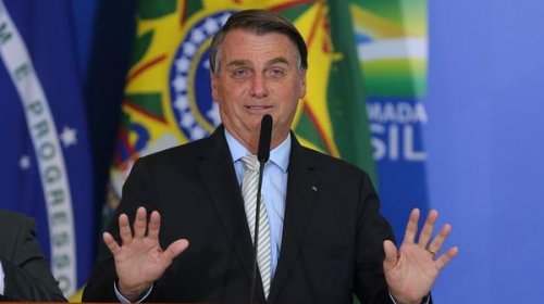 [Pesquisa: 54% da população brasileira reprova conduta de Bolsonaro na pandemia, aponta Datafol...]