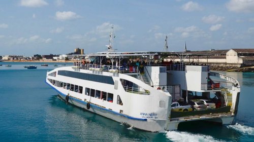 [Feriado: Ferry faz travessia até hoje e lanchas operam normalmente amanhã (1º)]