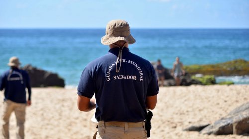 [Guarda Municipal reforça operação nas praias de Salvador]