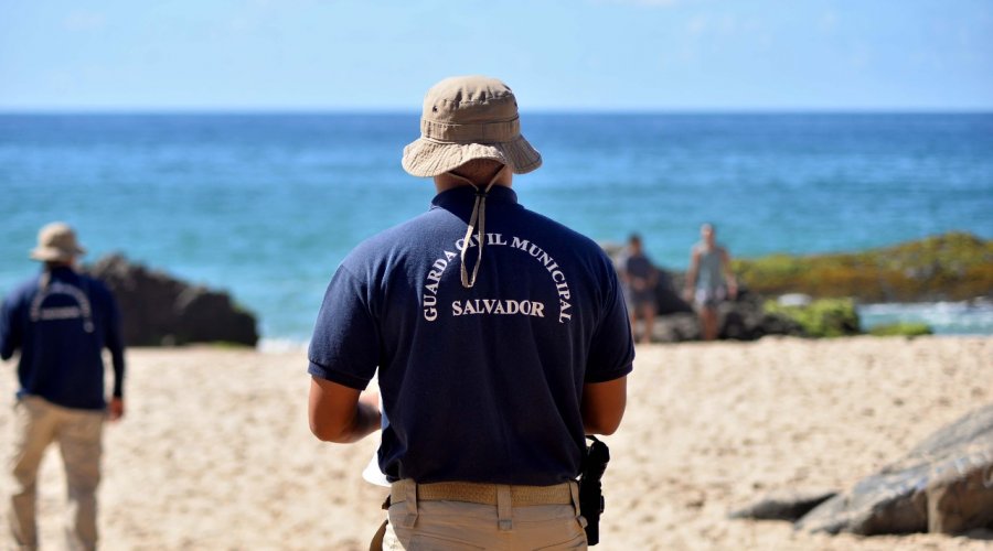 [Guarda Municipal reforça operação nas praias de Salvador]