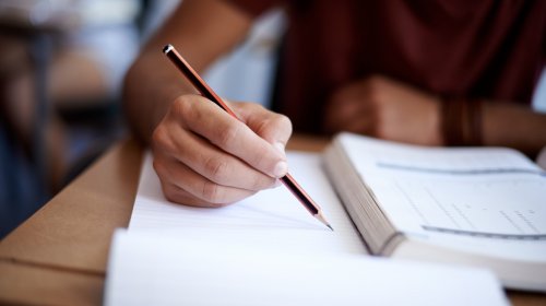 [Programa Partiu Estágio convoca mais de 2,6 mil estudantes universitários da Bahia; confira]