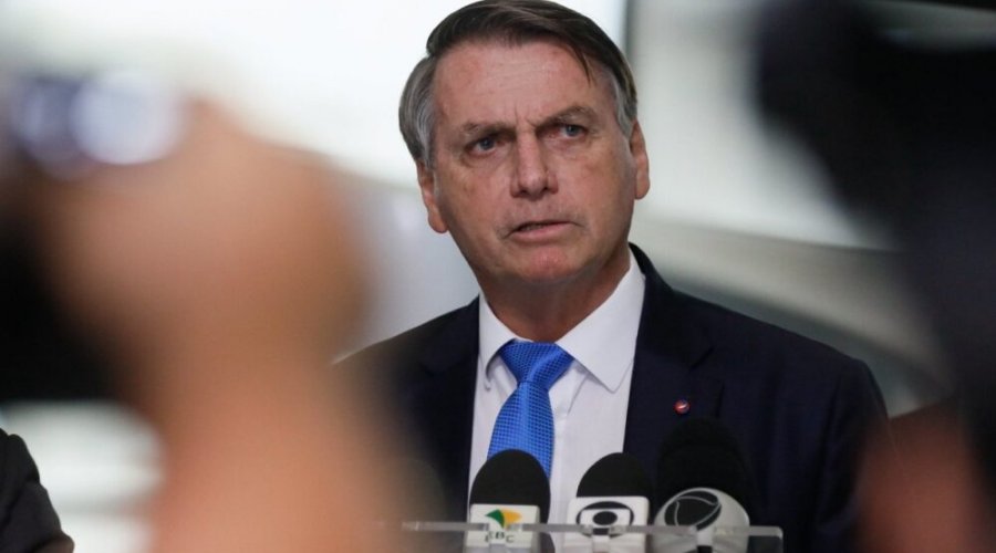 [O mandatário fazia menção ao Supremo Tribunal Federal (STF). Ele ainda afirmou que o Brasil é um “barril de pólvora”. ]